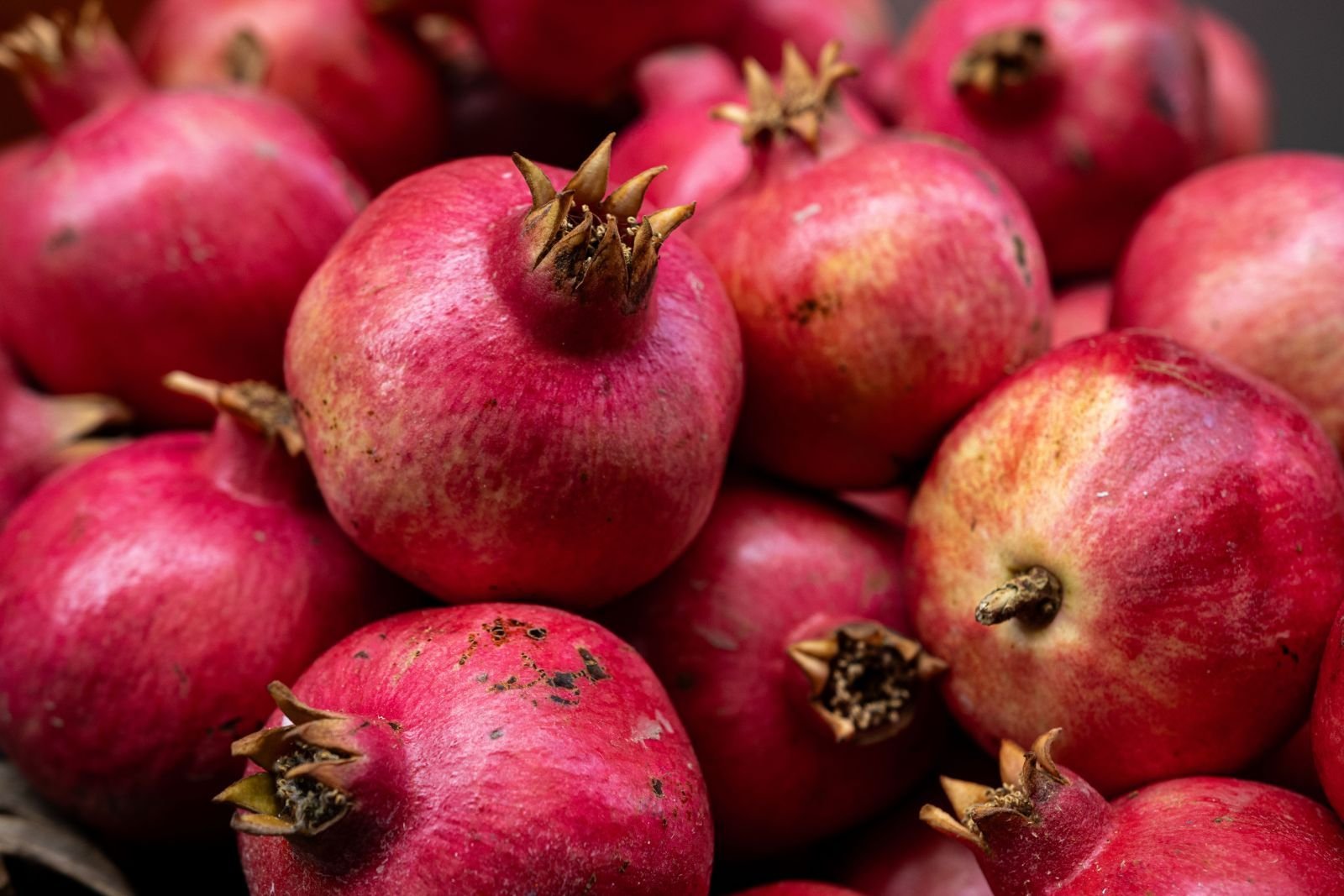 Pomegranate consignment photo